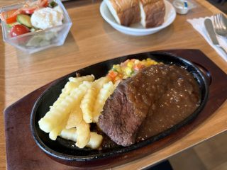 Cafe 元睦會館で鉄板ステーキランチ ~泉州地方へ その 3 ~