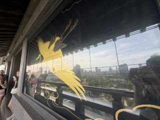 大阪城天守閣へ…