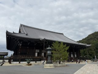 今日はお彼岸で知恩院へ